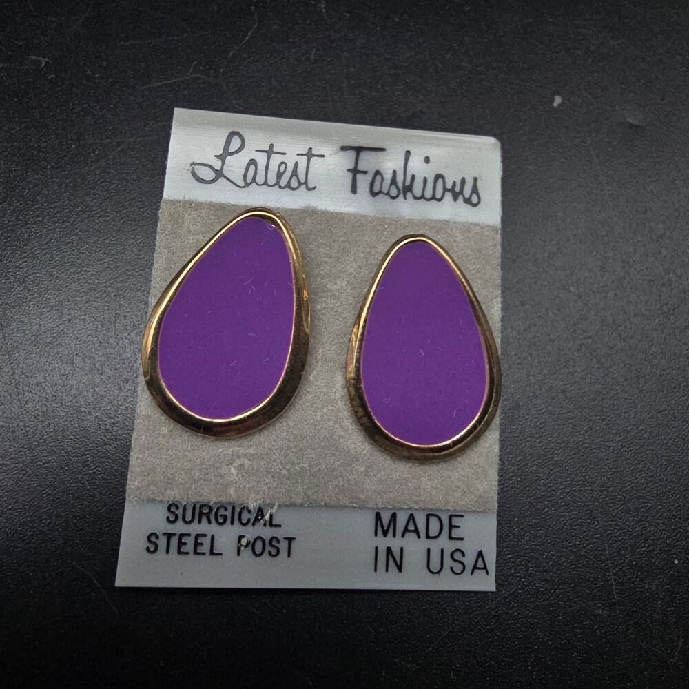 Purple Enamel Gold Tone Tear Drop Earrings Pierced Studs Vintage NOS 1990s NWT